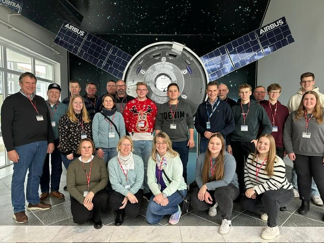 Weihnachtsfeier 2024 mit Besuch bei Airbus